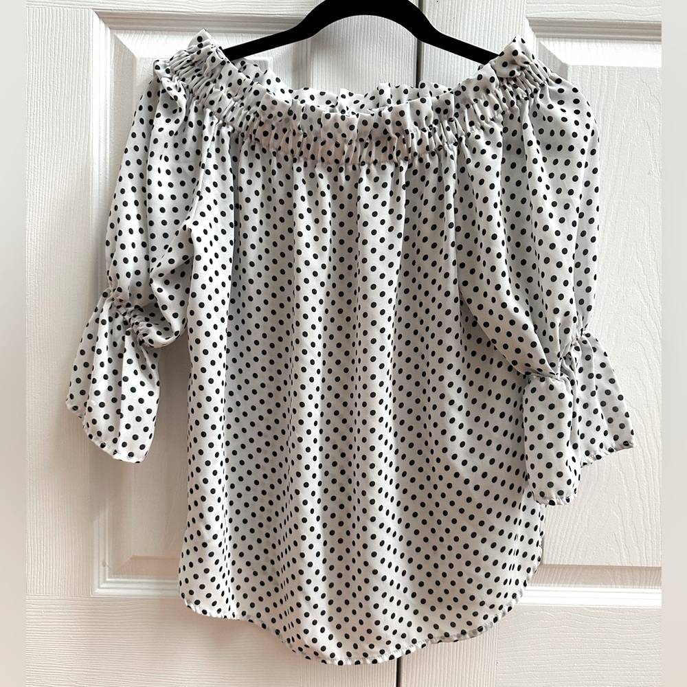 Size Small blouse from from New York & Co.